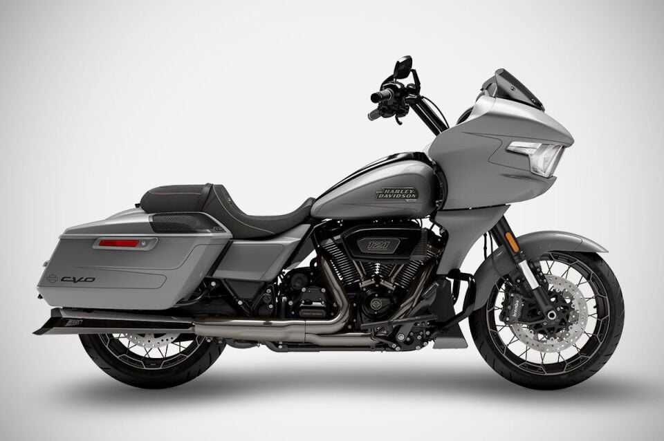 CVO ROAD GLIDE EGZOZ  | 'MAVERICK' SLIP-ONS (2021-2025)