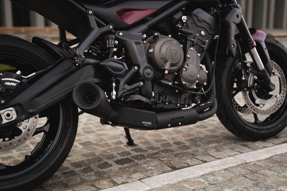 TRIUMPH TRIDENT 660 EGZOZ | FULL SİSTEM (21-23)