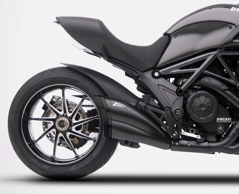 DUCATI DIAVEL 1200 EGZOZ | SLIP-ON (11-18)