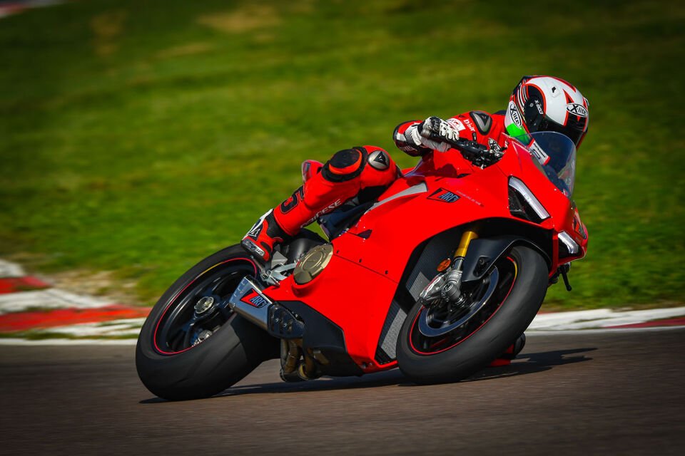 PANIGALE V4-V4S | COMPENSED SLIP-ON (18-19)