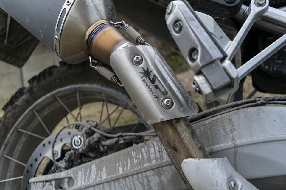 APRILLIA TUAREG 660 | SPARK EGZOZ SLIP-ON (22-26)