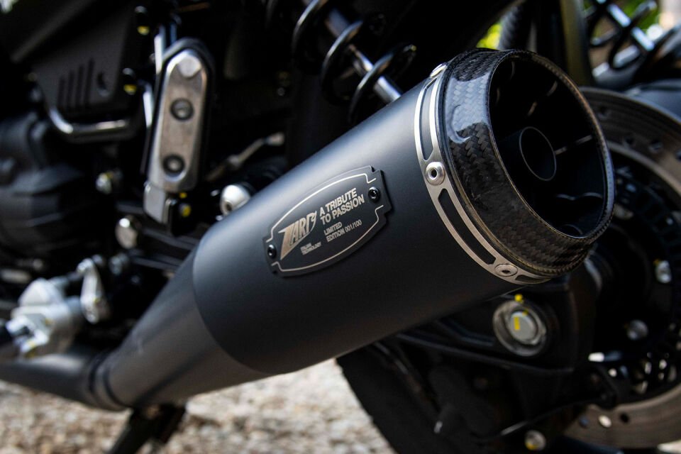 MOTO GUZZI V7 850 EGZOZ | ''LIMITED EDITION'' SLIP-ONS (21-24)