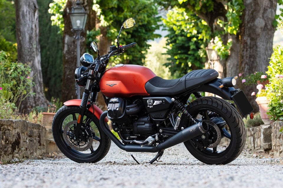 MOTO GUZZI V7 850 EGZOZ | ''LIMITED EDITION'' SLIP-ONS (21-23)