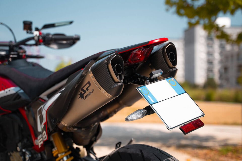 HYPERMOTARD 698 MONO EGZOZ | SLIP-ON ''KONIX-EVO'' (24-25)