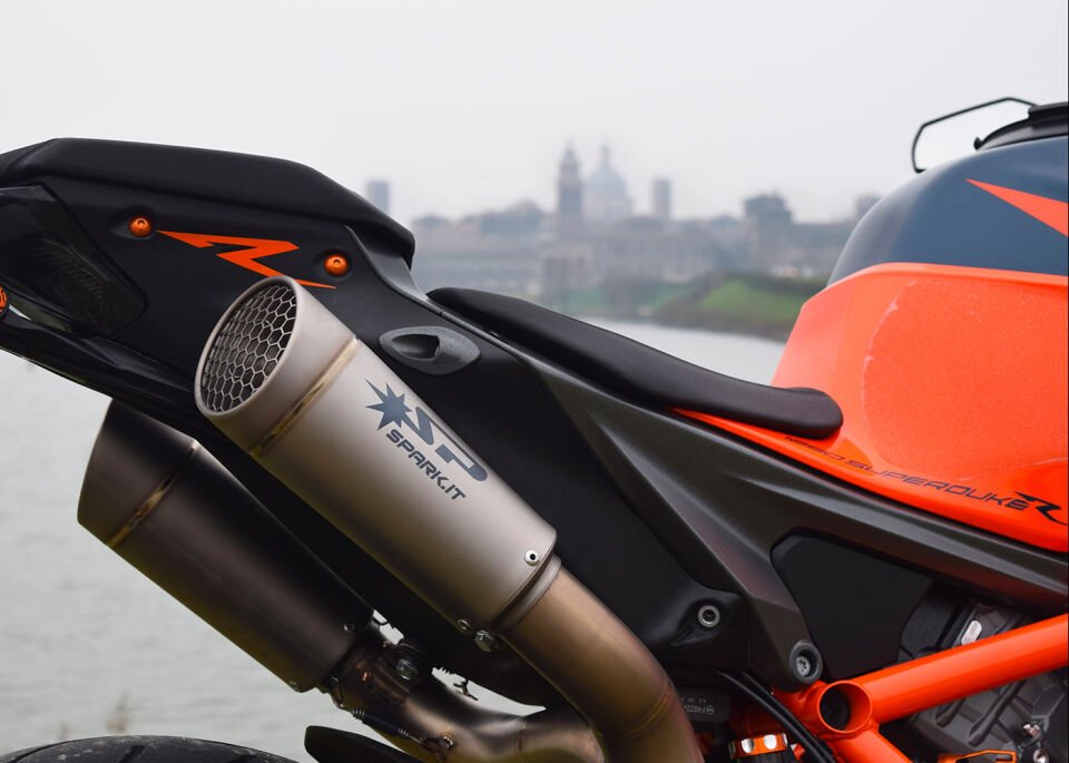 KTM 1390 SUPER DUKE R/R EVO  EGZOZ | SLIP-ONS ''GRID-O'' (24-26)