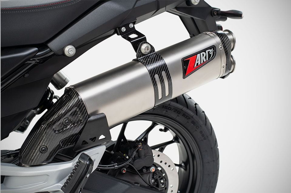 MOTO GUZZI V85 TT EGZOZ | SLIP-ON (2025)