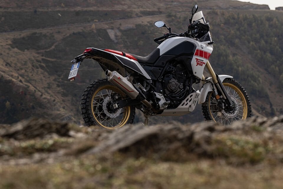 YAMAHA TENERE 700 EGZOZ  | ''SABBIA'' SLIP-ON (21-23)