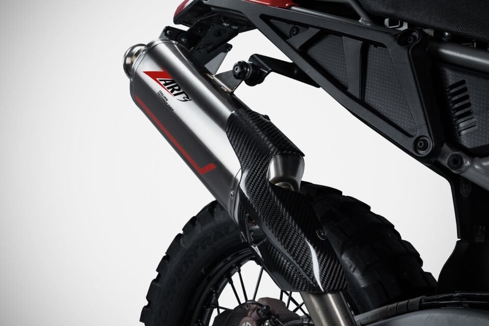 APRILLIA TUAREG 660 EGZOZ | ''SABBIA'' SLIP-ON (2025)