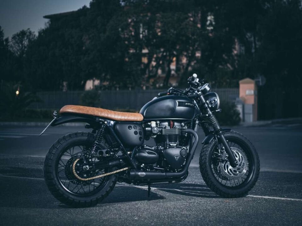 TRIUMPH STREET TWIN 900 EGZOZ | SLIP-ONS (16-20)